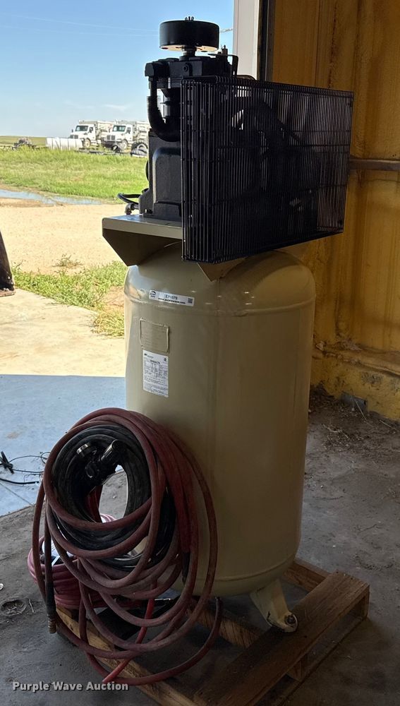 image for item EP0579 Ingersoll Rand air compressor