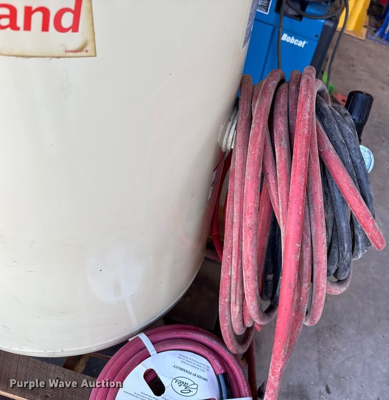 image for item EP0579 Ingersoll Rand air compressor