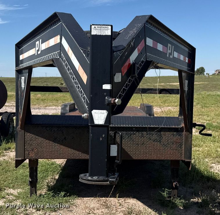 image for item EP0601 2010 PJ equipment trailer