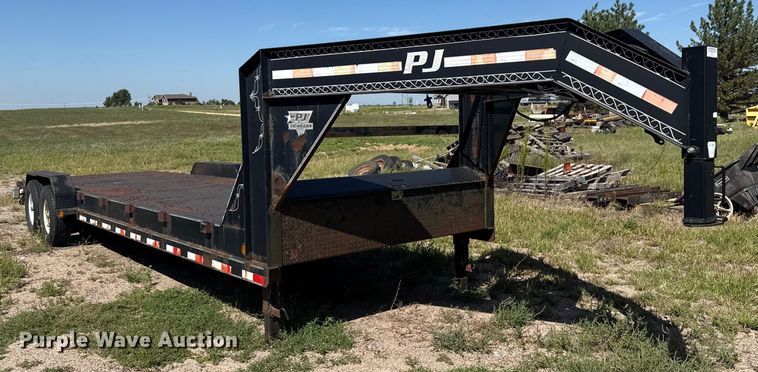 image for item EP0601 2010 PJ equipment trailer