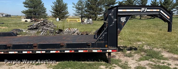 image for item EP0601 2010 PJ equipment trailer