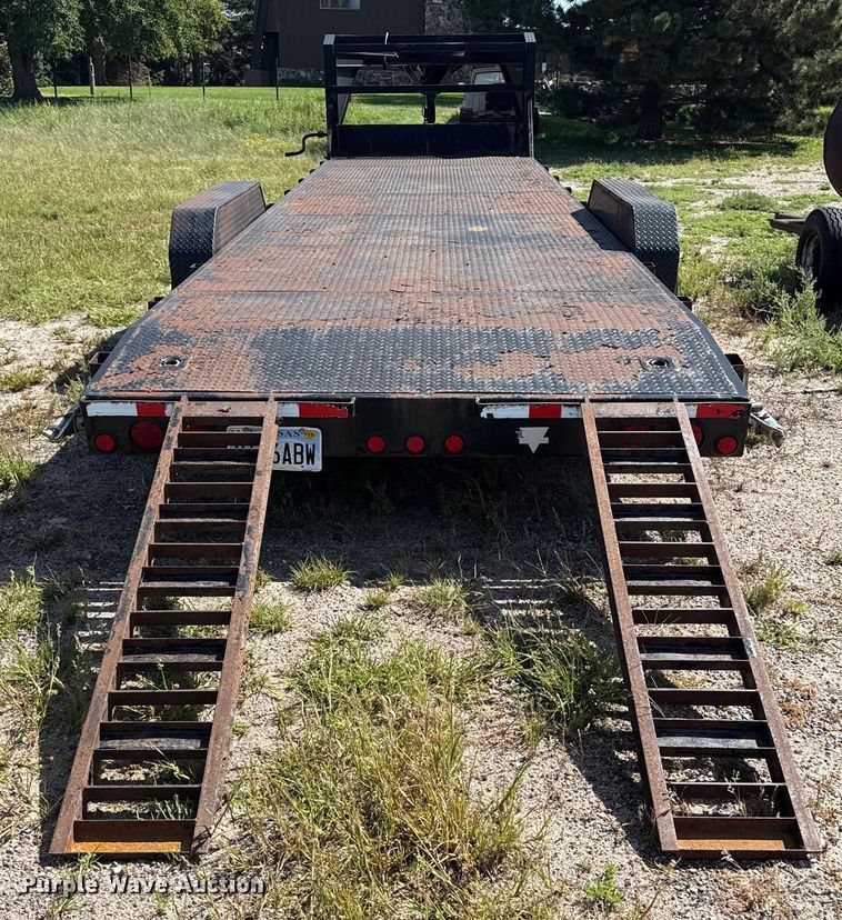 image for item EP0601 2010 PJ equipment trailer