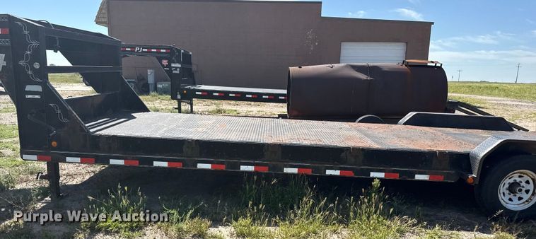 image for item EP0601 2010 PJ equipment trailer