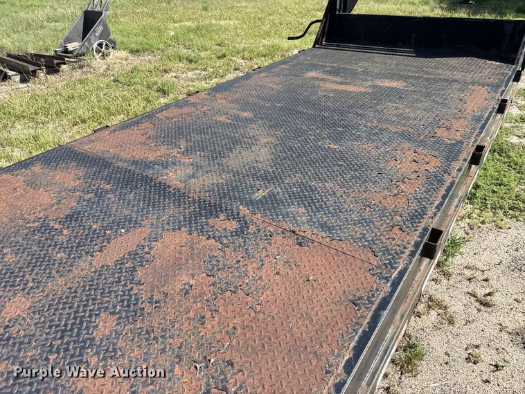 image for item EP0601 2010 PJ equipment trailer