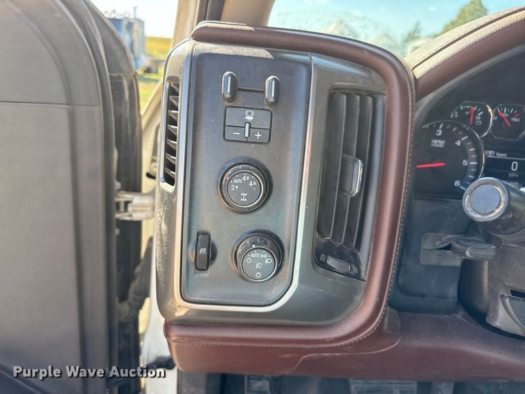 image for item EP0629 2014 Chevrolet Silverado Crew Cab pickup truck