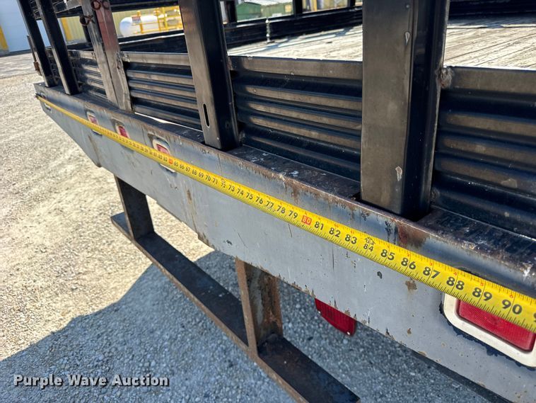 image for item ER0045 2001 Ford F450 Super Duty flatbed truck