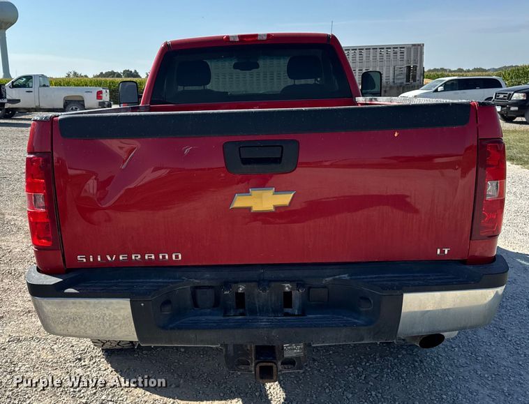 image for item ER0047 2013 Chevrolet Silverado 2500HD pickup truck