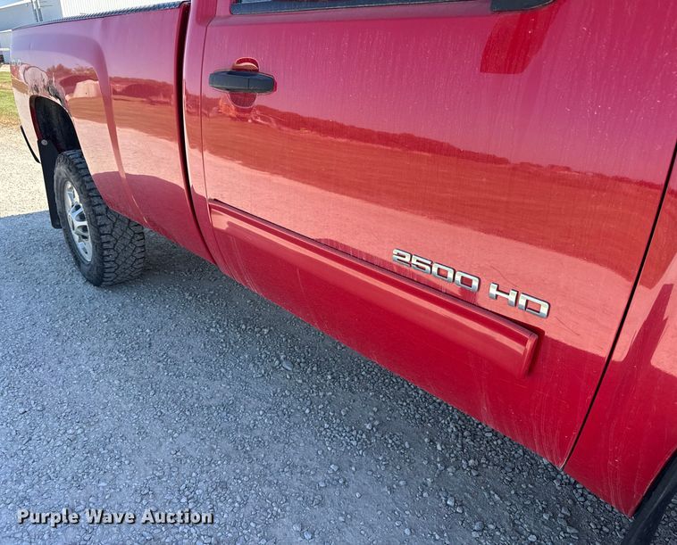 image for item ER0047 2013 Chevrolet Silverado 2500HD pickup truck