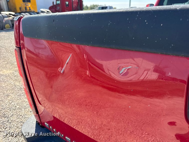 image for item ER0047 2013 Chevrolet Silverado 2500HD pickup truck