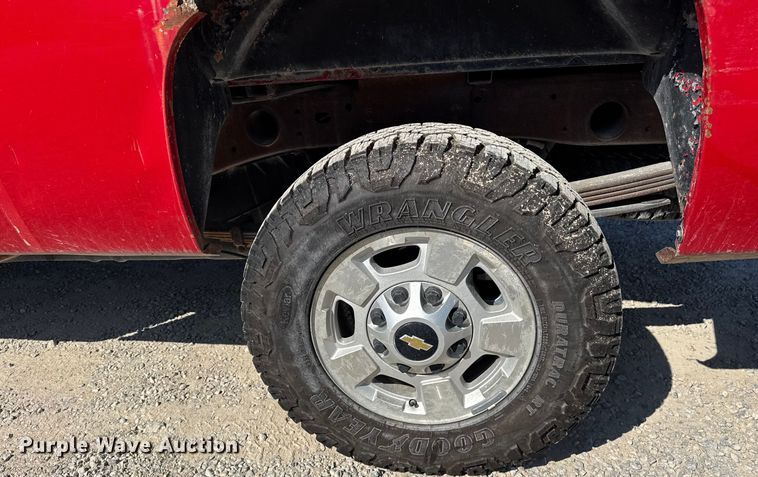 image for item ER0047 2013 Chevrolet Silverado 2500HD pickup truck