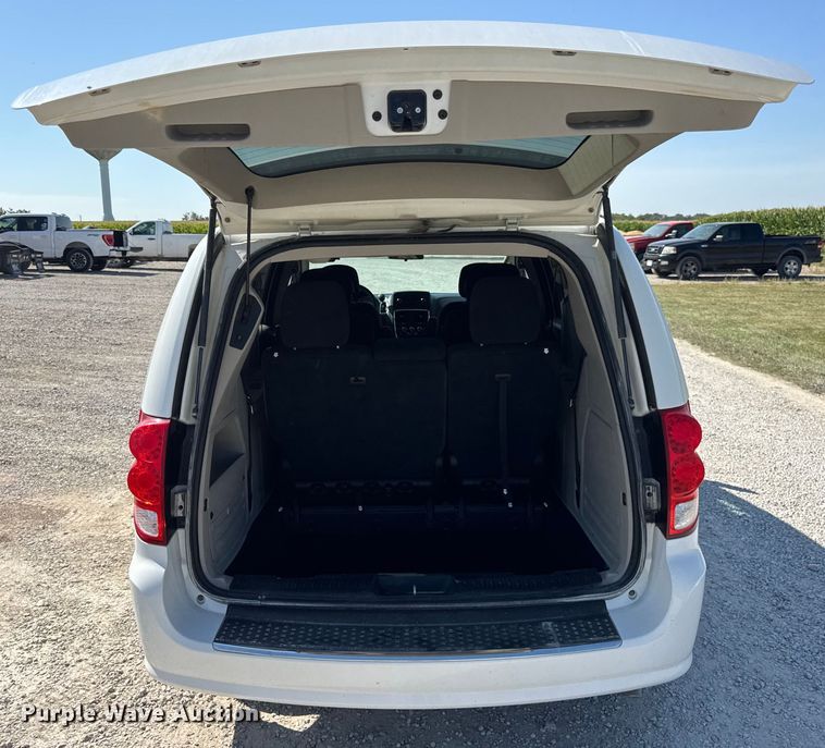 image for item ER0048 2016 Dodge Grand Caravan SXT van