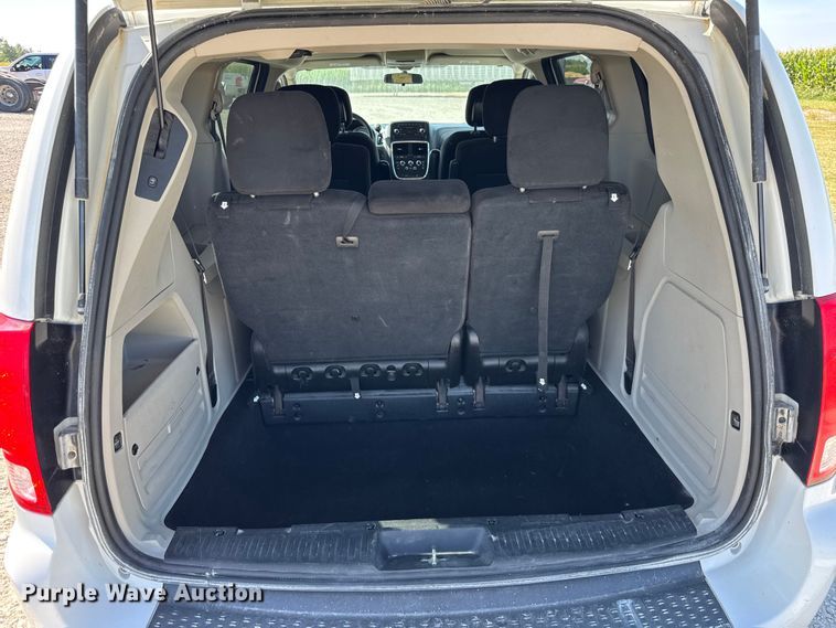 image for item ER0048 2016 Dodge Grand Caravan SXT van