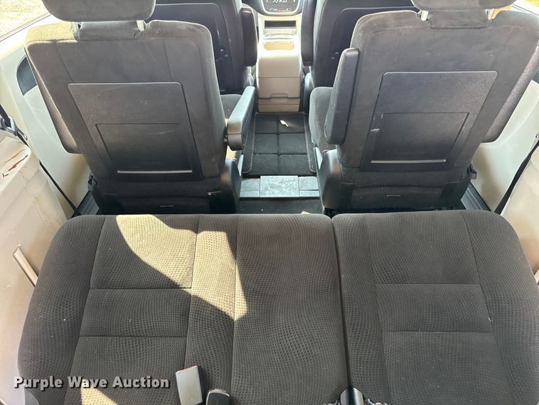 image for item ER0048 2016 Dodge Grand Caravan SXT van