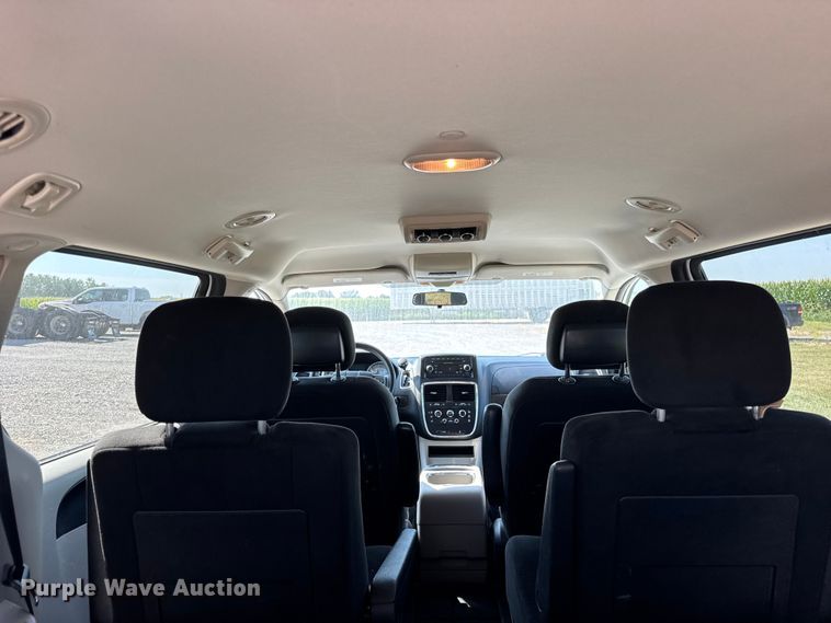 image for item ER0048 2016 Dodge Grand Caravan SXT van