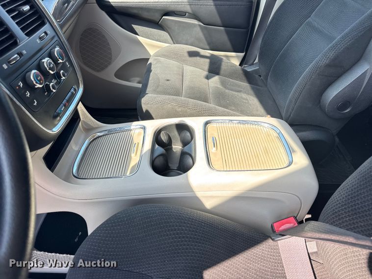 image for item ER0048 2016 Dodge Grand Caravan SXT van