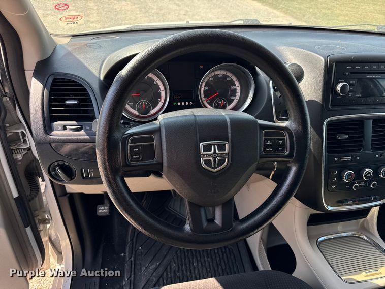 image for item ER0048 2016 Dodge Grand Caravan SXT van