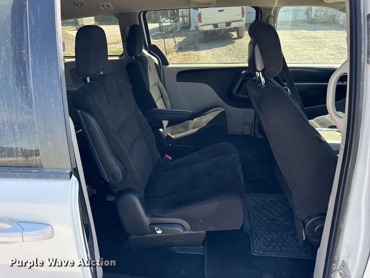 image for item ER0048 2016 Dodge Grand Caravan SXT van