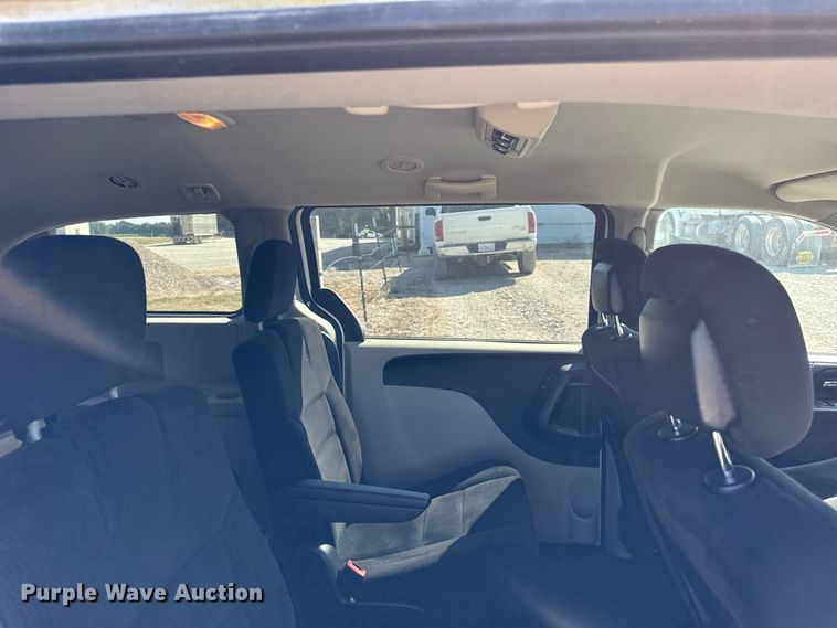 image for item ER0048 2016 Dodge Grand Caravan SXT van