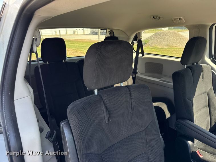 image for item ER0048 2016 Dodge Grand Caravan SXT van