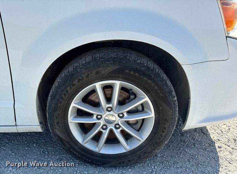 image for item ER0048 2016 Dodge Grand Caravan SXT van