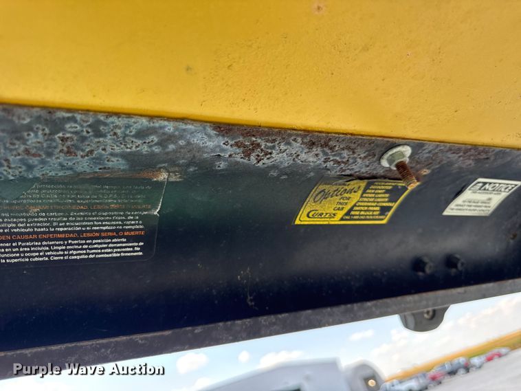 image for item ER0060 2001 John Deere Gator 6x4 utility vehicle