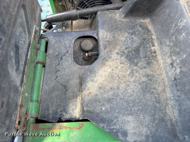 image for item ER0060 2001 John Deere Gator 6x4 utility vehicle