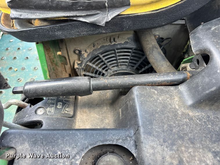 image for item ER0060 2001 John Deere Gator 6x4 utility vehicle