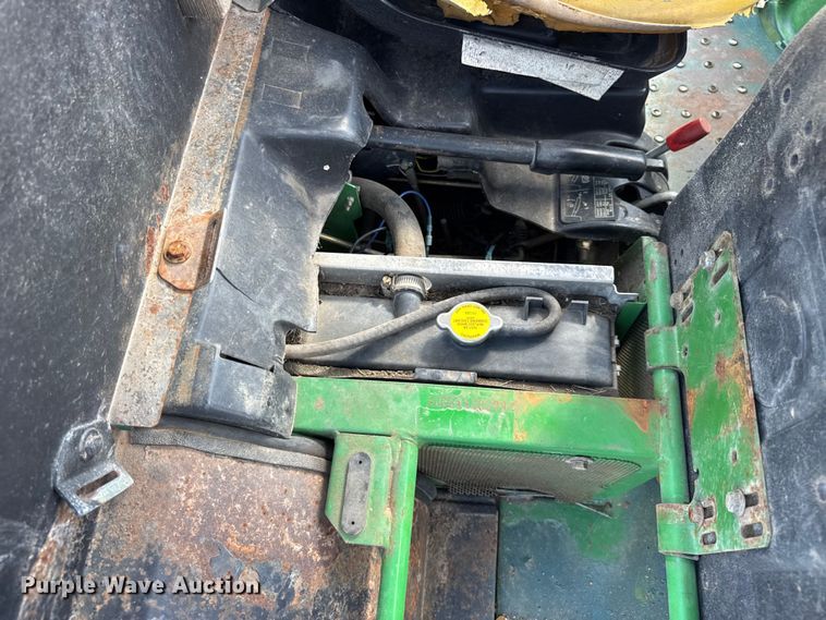 image for item ER0060 2001 John Deere Gator 6x4 utility vehicle