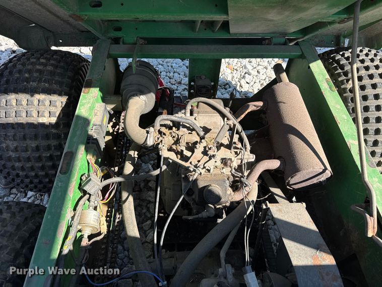 image for item ER0060 2001 John Deere Gator 6x4 utility vehicle