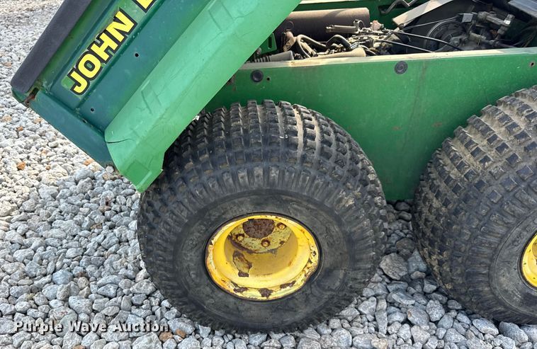 image for item ER0060 2001 John Deere Gator 6x4 utility vehicle