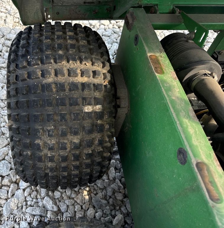 image for item ER0060 2001 John Deere Gator 6x4 utility vehicle