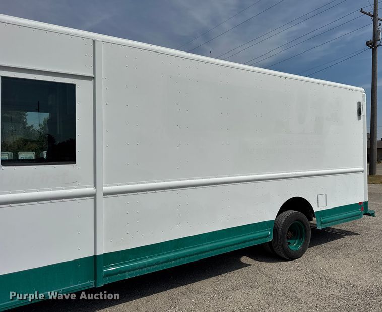 image for item ER0063 2012 Ford Utilimaster delivery truck