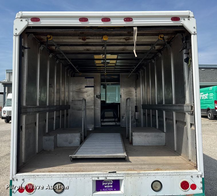 image for item ER0063 2012 Ford Utilimaster delivery truck