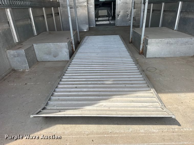 image for item ER0063 2012 Ford Utilimaster delivery truck