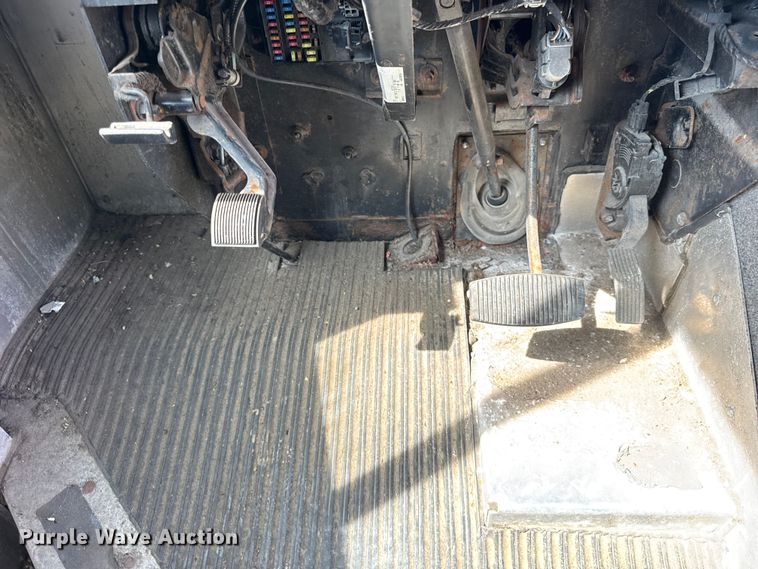 image for item ER0063 2012 Ford Utilimaster delivery truck