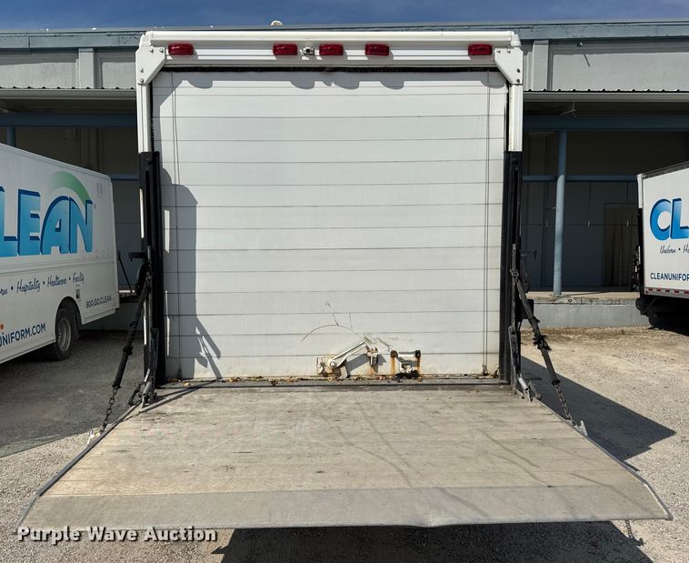 image for item ER0064 2003 Freightliner Utilimaster delivery truck