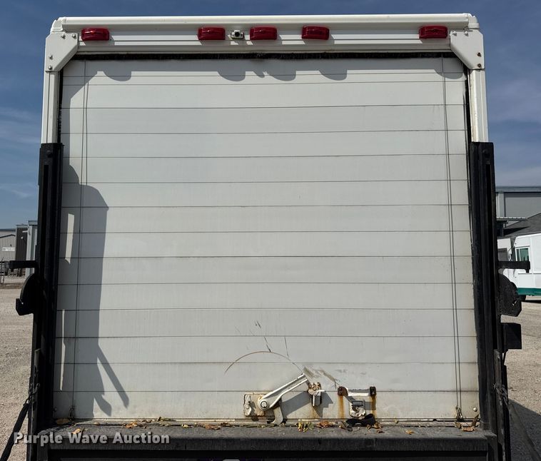 image for item ER0064 2003 Freightliner Utilimaster delivery truck