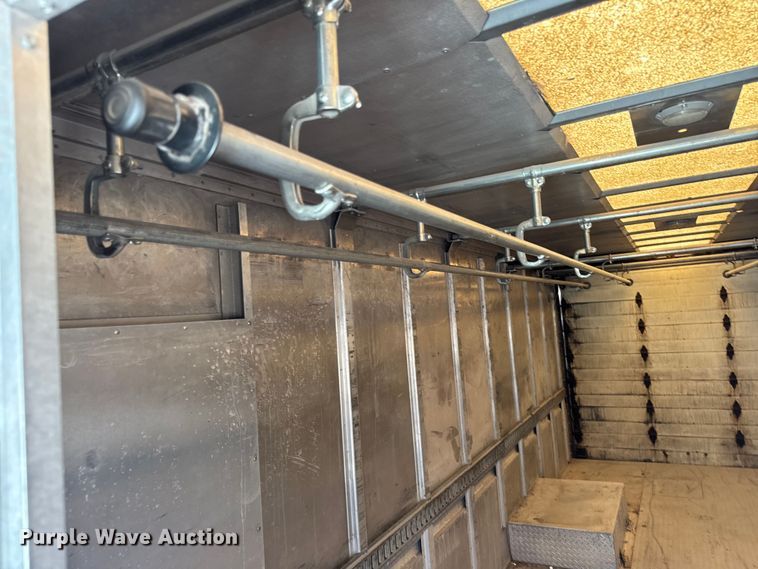 image for item ER0064 2003 Freightliner Utilimaster delivery truck