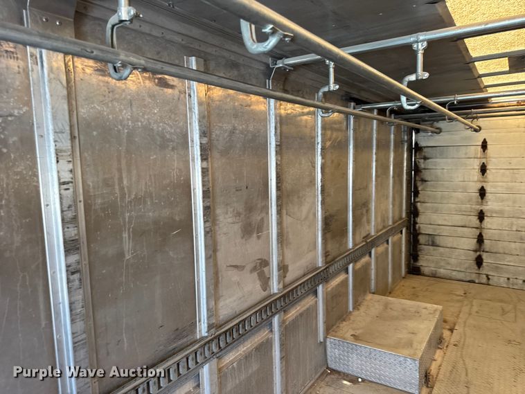 image for item ER0064 2003 Freightliner Utilimaster delivery truck