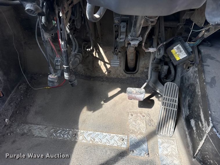 image for item ER0064 2003 Freightliner Utilimaster delivery truck