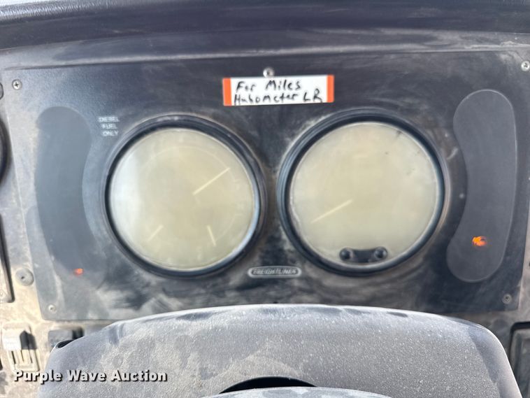 image for item ER0064 2003 Freightliner Utilimaster delivery truck