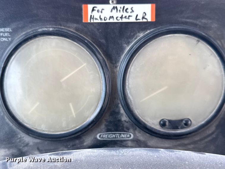 image for item ER0064 2003 Freightliner Utilimaster delivery truck