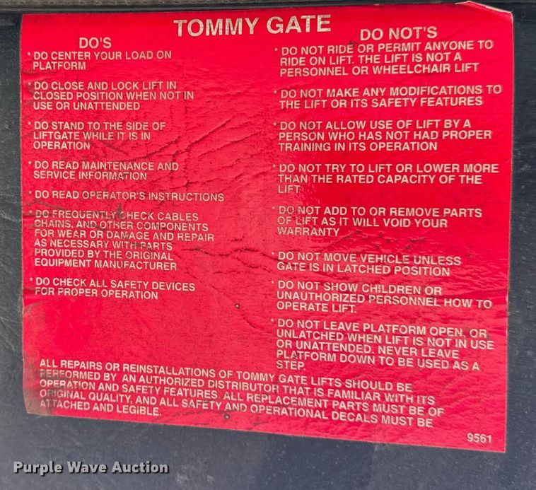 image for item ER0064 2003 Freightliner Utilimaster delivery truck