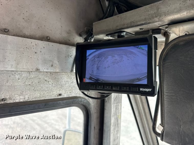 image for item ER0064 2003 Freightliner Utilimaster delivery truck