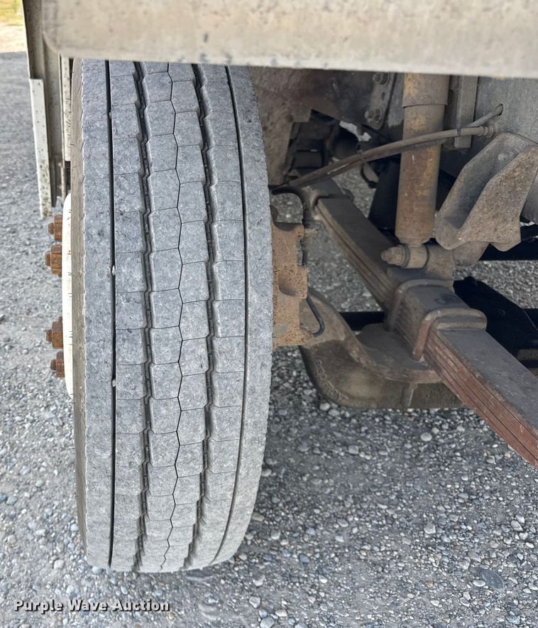 image for item ER0064 2003 Freightliner Utilimaster delivery truck