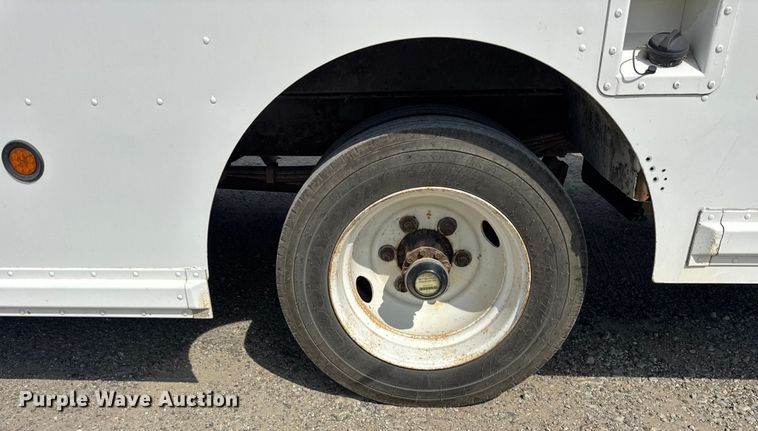 image for item ER0064 2003 Freightliner Utilimaster delivery truck