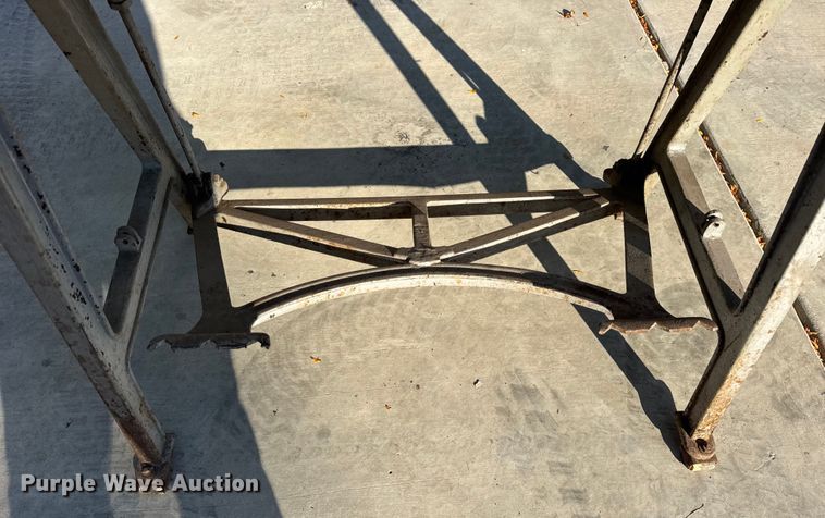 image for item ER0109 Peck Stow & Wilcox metal brake