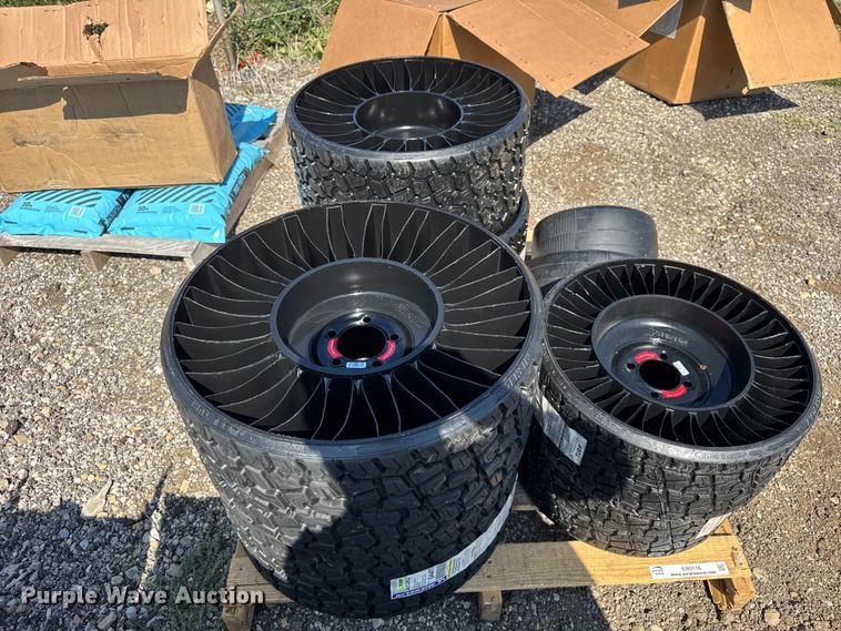 image for item ER0116 Lawn mower airless tires