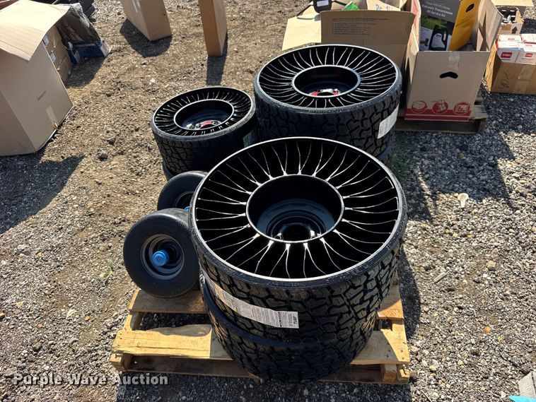 image for item ER0116 Lawn mower airless tires