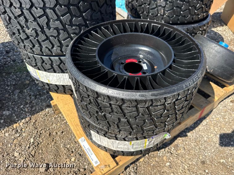 image for item ER0116 Lawn mower airless tires